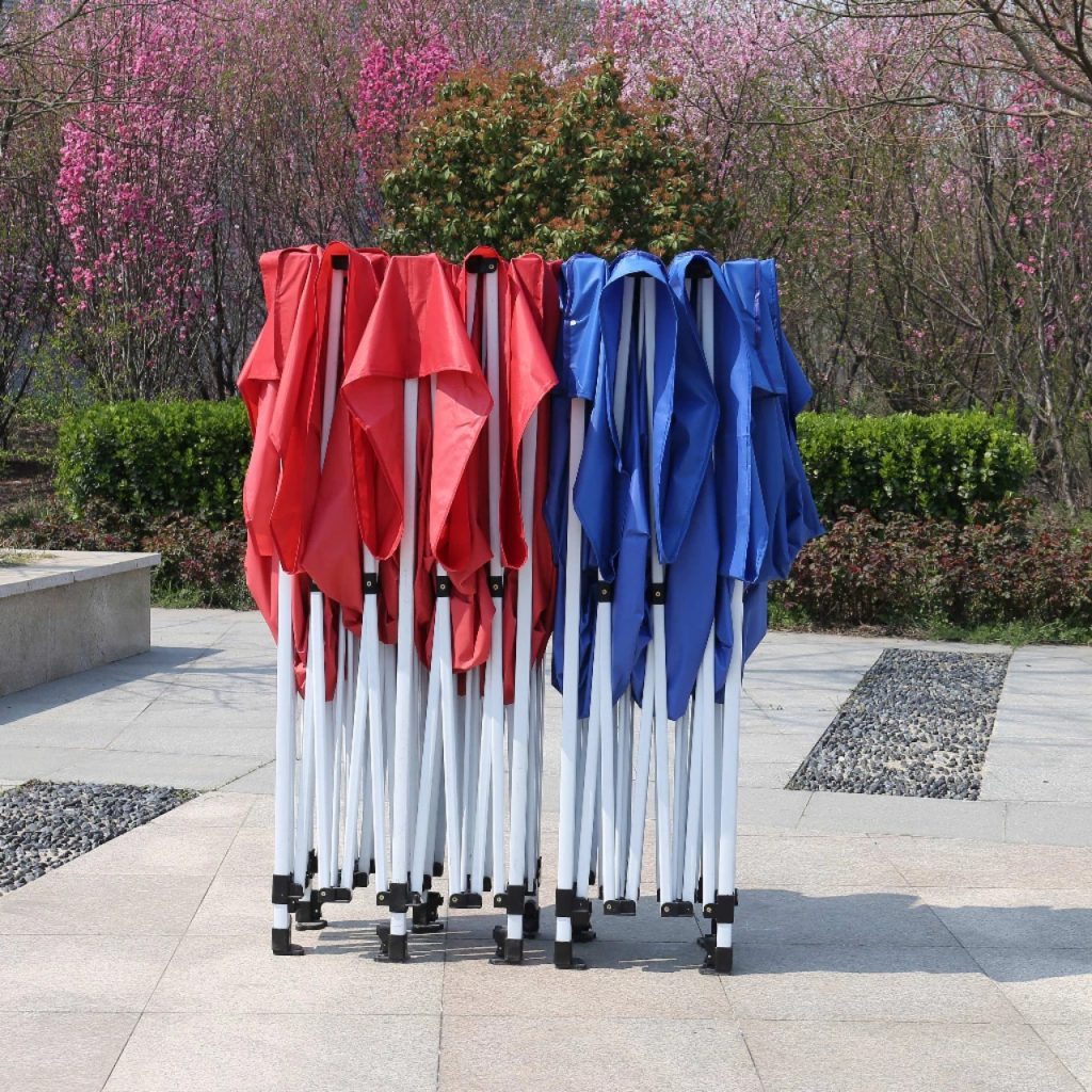 mái che nắng ngoài trời được gấp gọn