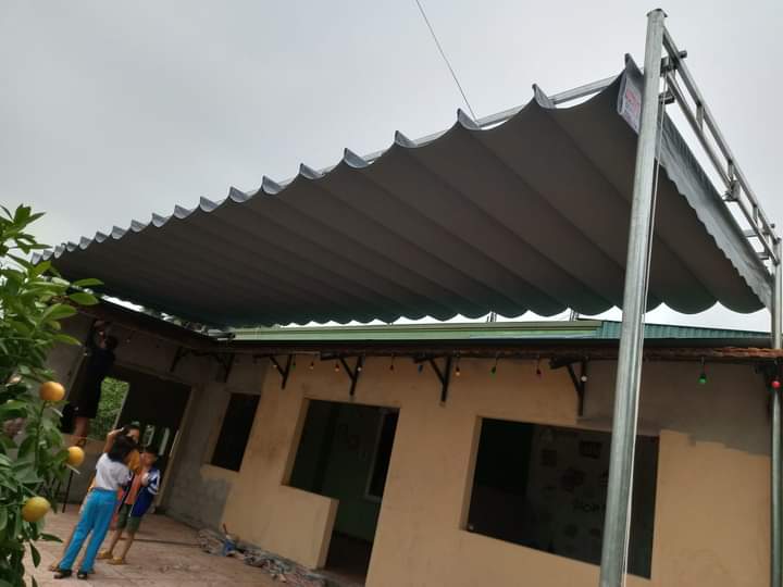 lắp đặt mái hiên