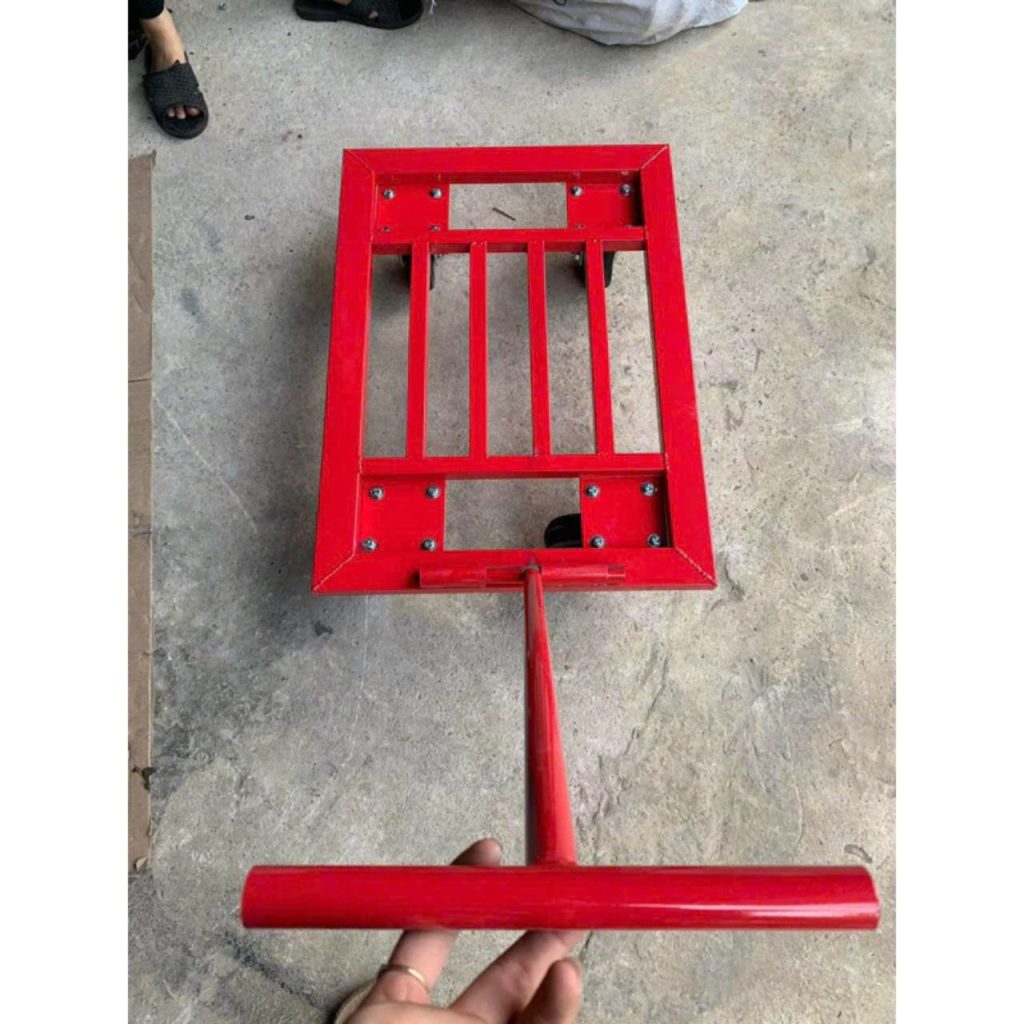 mẫu xe đẩy hàng tiện lợi 4 bánh màu đỏ