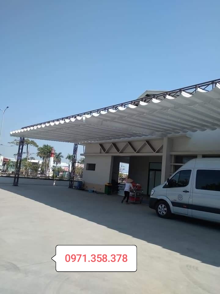 mái che bạt kéo màu gi sáng