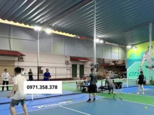 Mái che bạt xếp di động sân tennis