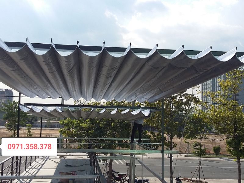 Vệ Sinh Mái Che Di Động 