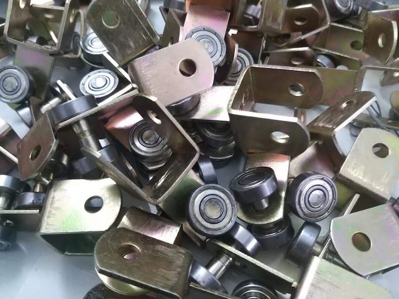 Linh kiện bi treo bền bỉ, tối ưu hóa hoạt động của mái xếp và mái che bạt kéo