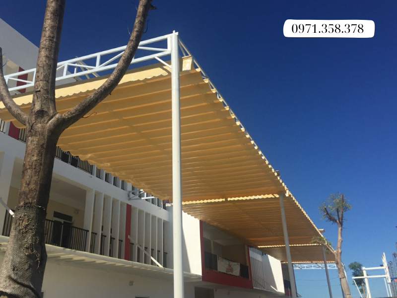 Mái che di động cơ học