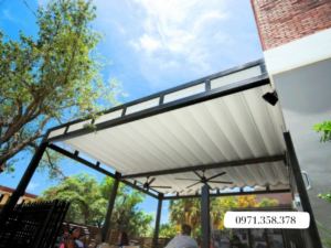 sử dụng mái che di động